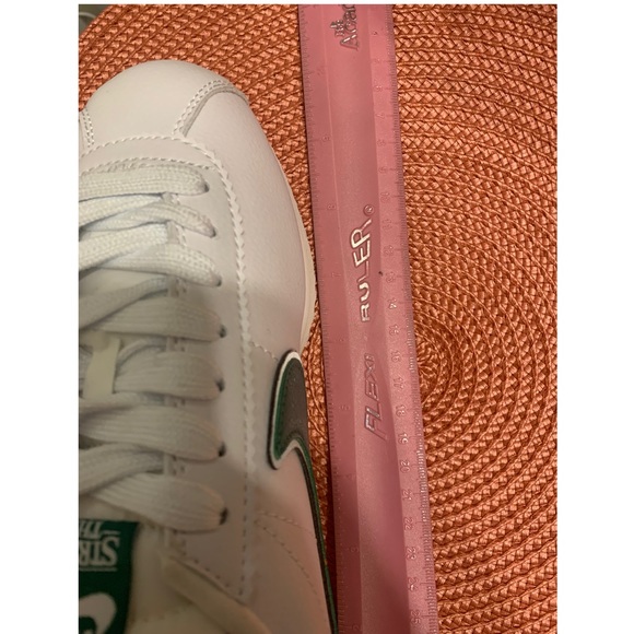 Stranger Things Nike Cortez - Picture 6 of 7